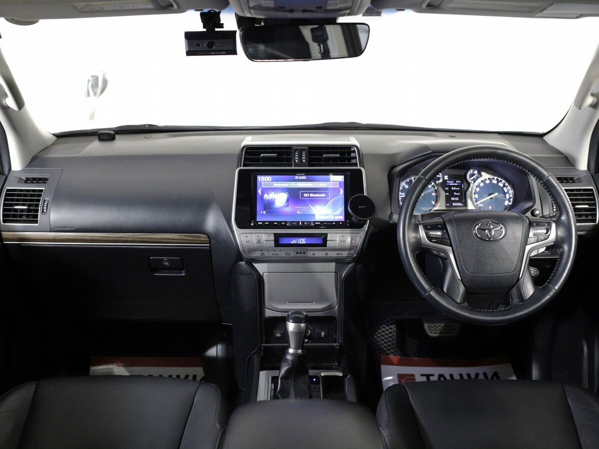 Toyota Land Cruiser Prado 2017 - фото автомобиля