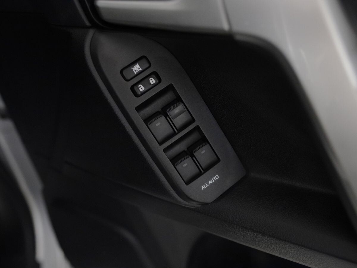 Toyota Land Cruiser Prado 2017 - фото автомобиля