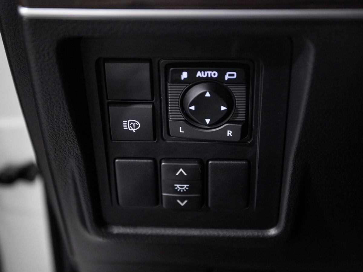 Toyota Land Cruiser Prado 2020 - фото автомобиля