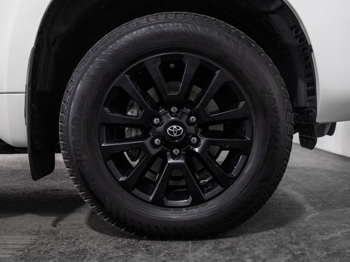 Toyota Land Cruiser Prado 2020 - фото автомобиля