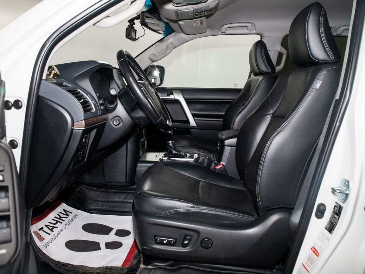 Toyota Land Cruiser Prado 2020 - фото автомобиля