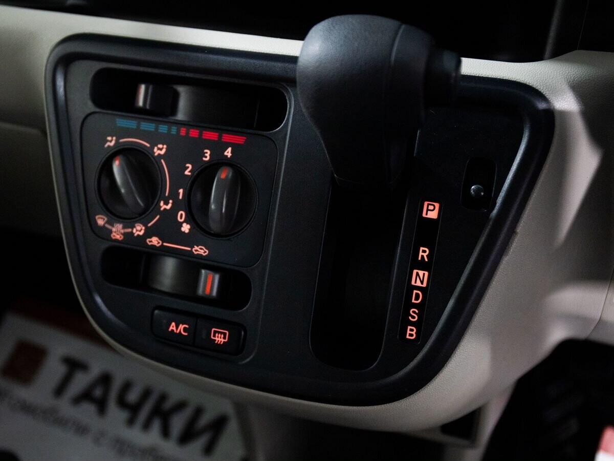 Toyota Passo 2017 - фото автомобиля