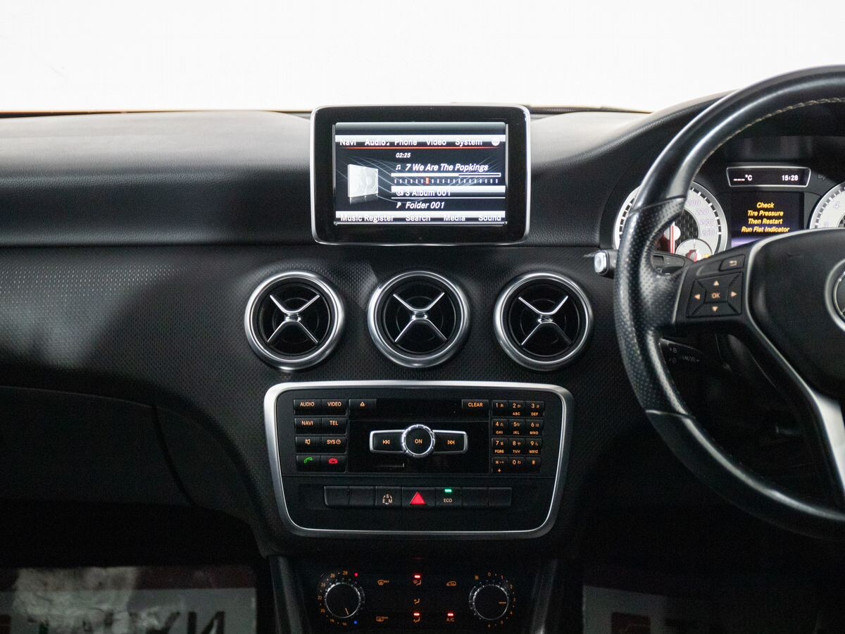 Mercedes-Benz A-Class 2014 - фото автомобиля