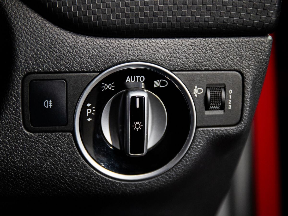 Mercedes-Benz A-Class 2014 - фото автомобиля