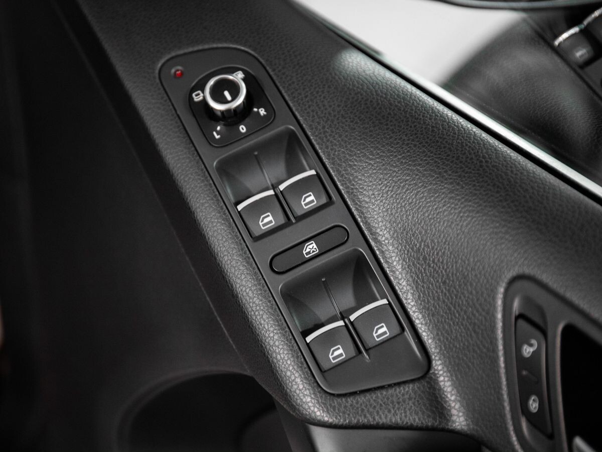 Volkswagen Tiguan 2013 - фото автомобиля