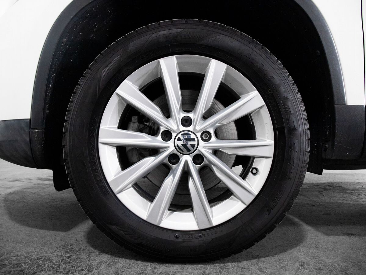 Volkswagen Tiguan 2013 - фото автомобиля