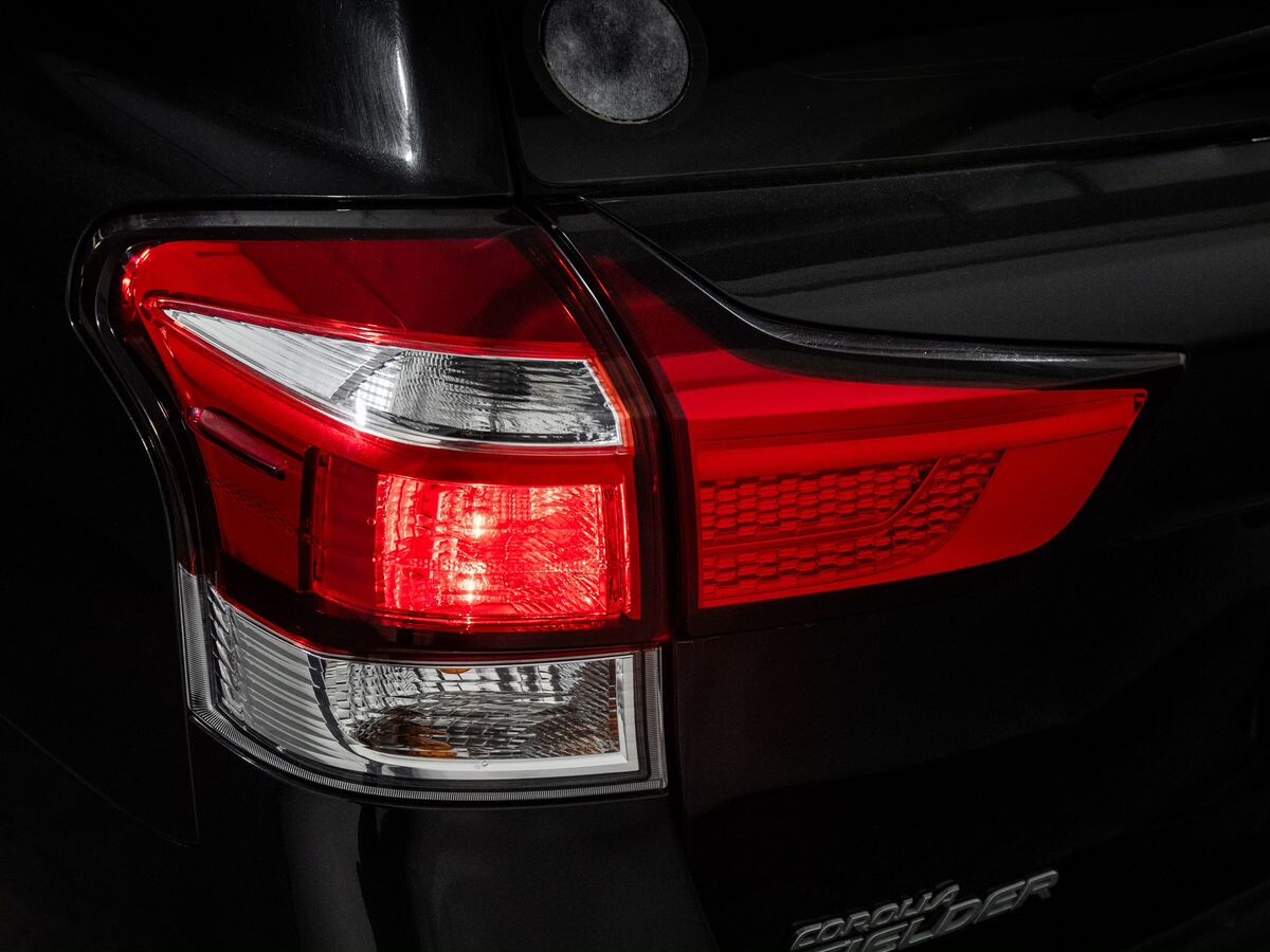 Toyota Corolla Fielder 2020 - фото автомобиля