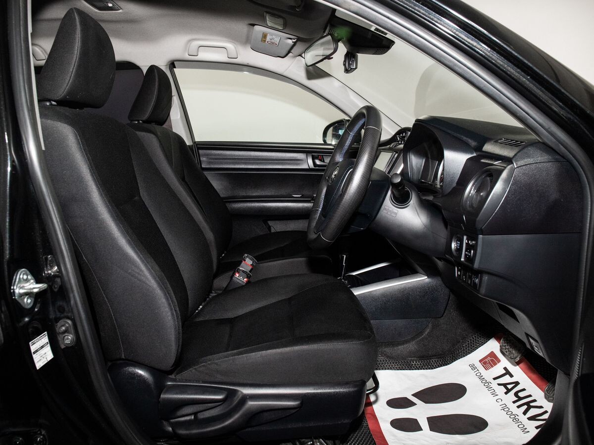 Toyota Corolla Fielder 2020 - фото автомобиля