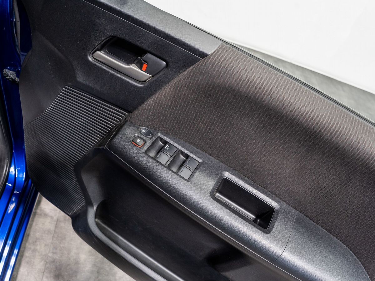 Honda Freed 2012 - фото автомобиля