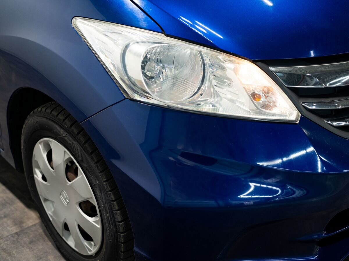 Honda Freed 2012 - фото автомобиля