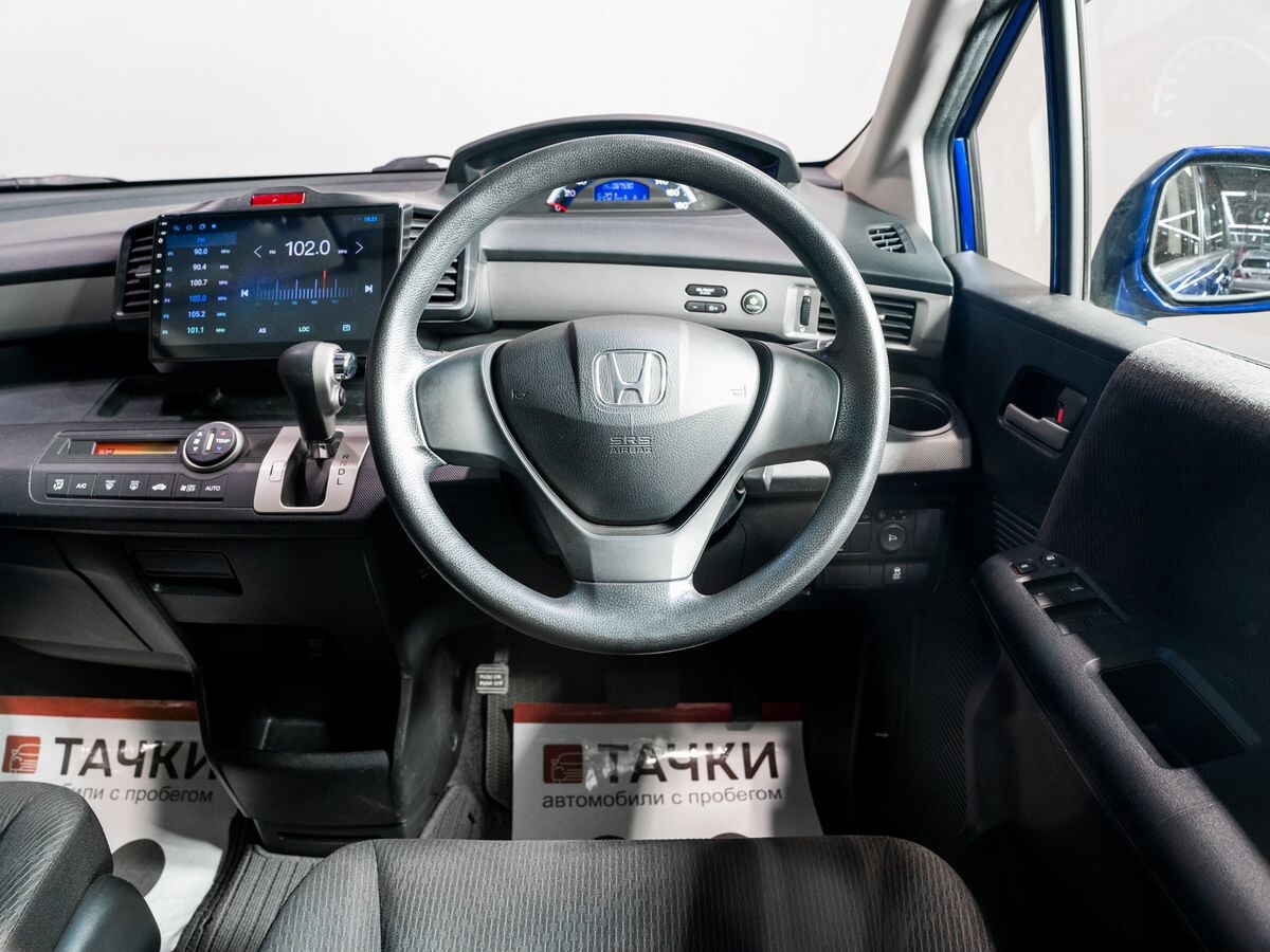 Honda Freed 2012 - фото автомобиля