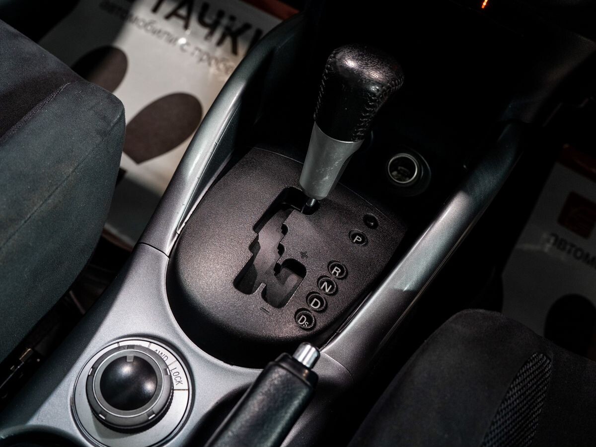 Mitsubishi Outlander 2006 - фото автомобиля