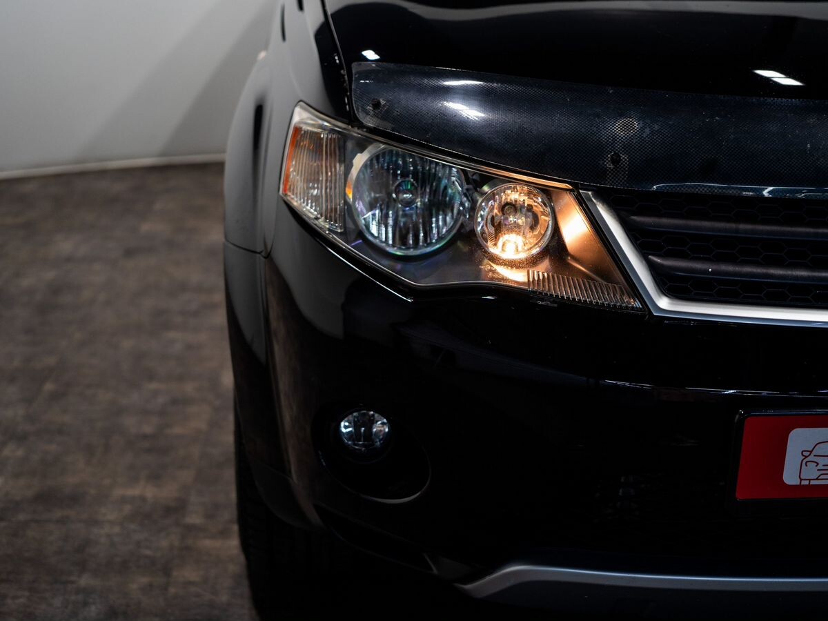 Mitsubishi Outlander 2006 - фото автомобиля