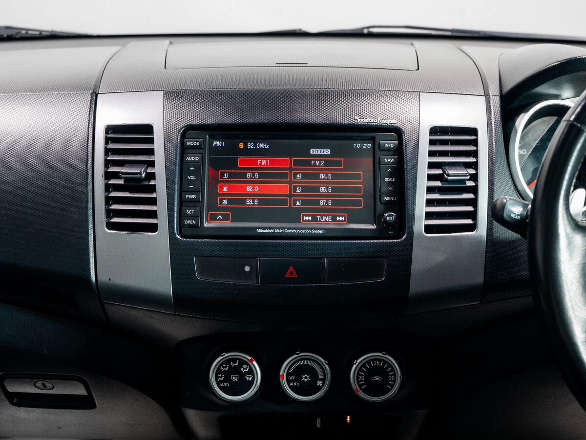 Mitsubishi Outlander 2006 - фото автомобиля
