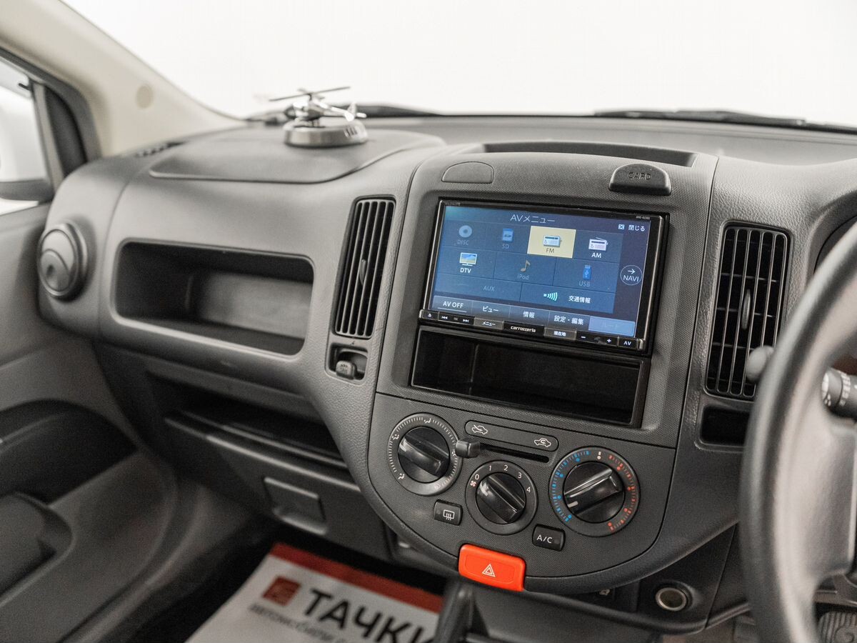 Nissan AD 2021 - фото автомобиля