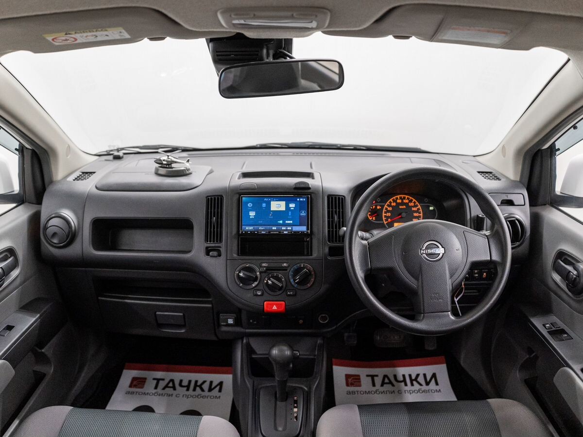 Nissan AD 2021 - фото автомобиля