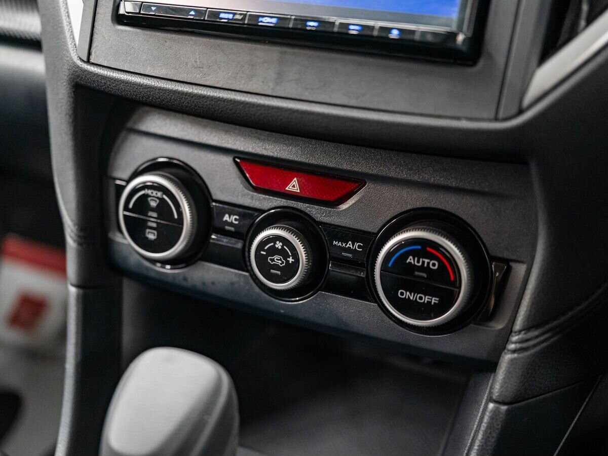 Subaru Impreza 2018 - фото автомобиля