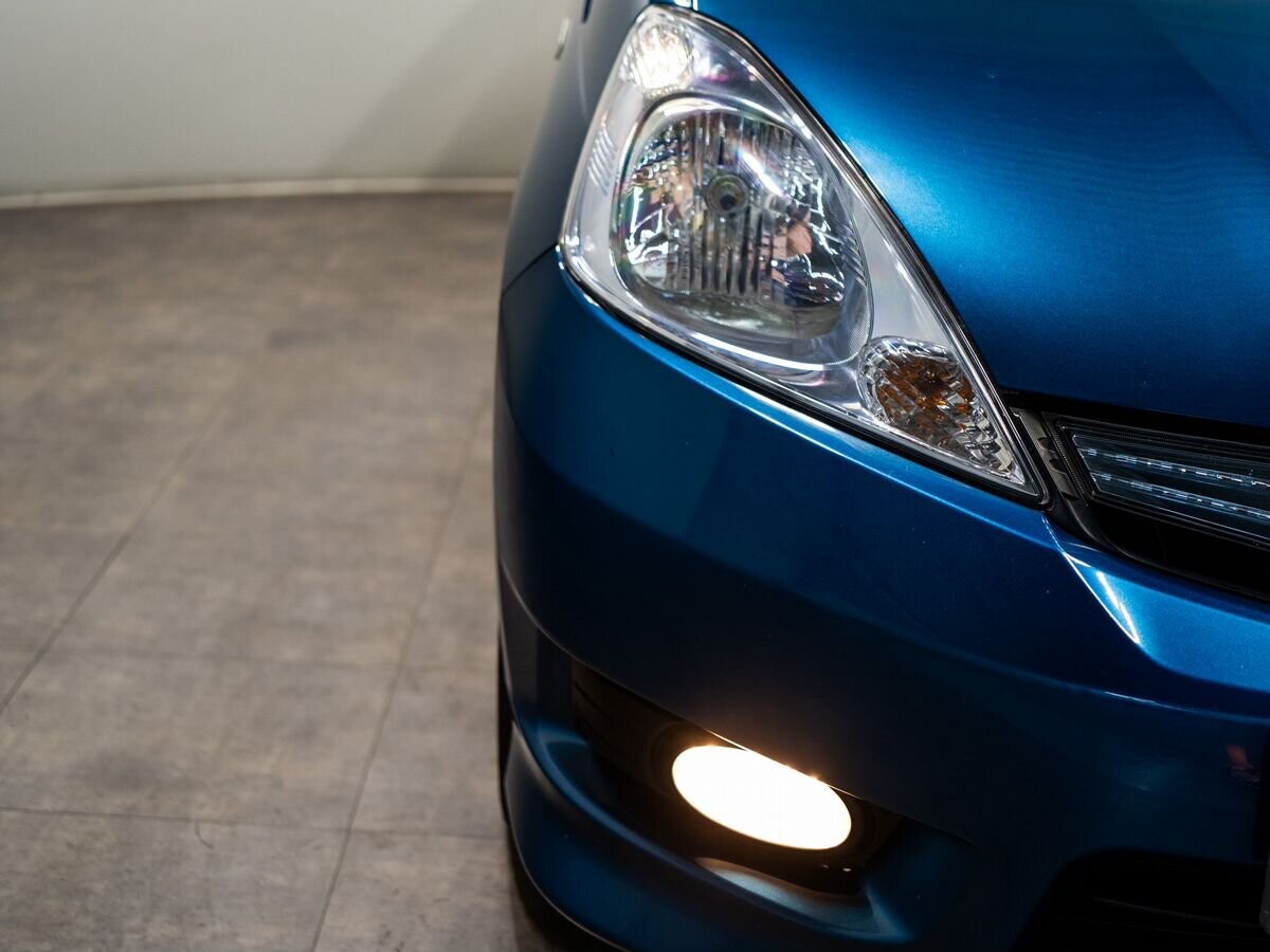 Honda Fit Shuttle 2012 - фото автомобиля