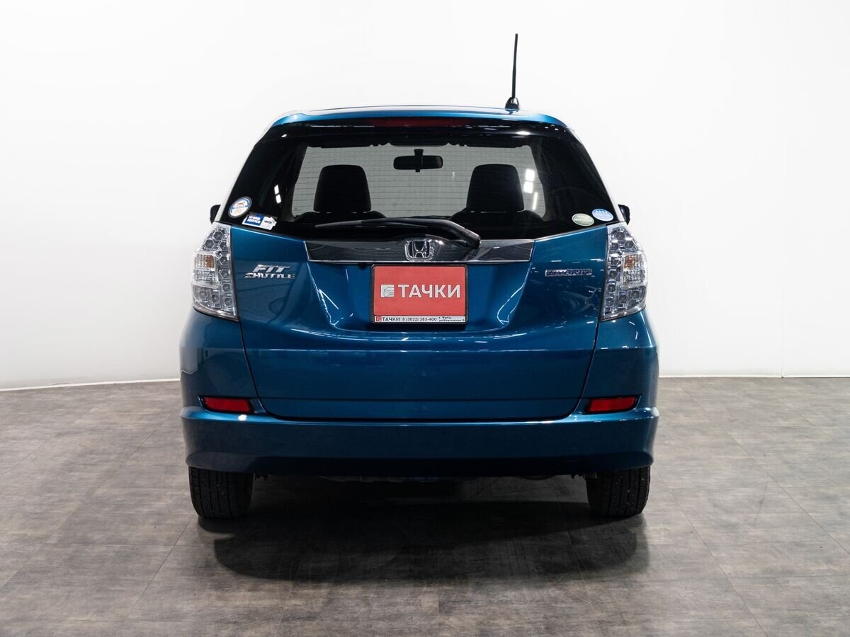 Honda Fit Shuttle 2012 - фото автомобиля