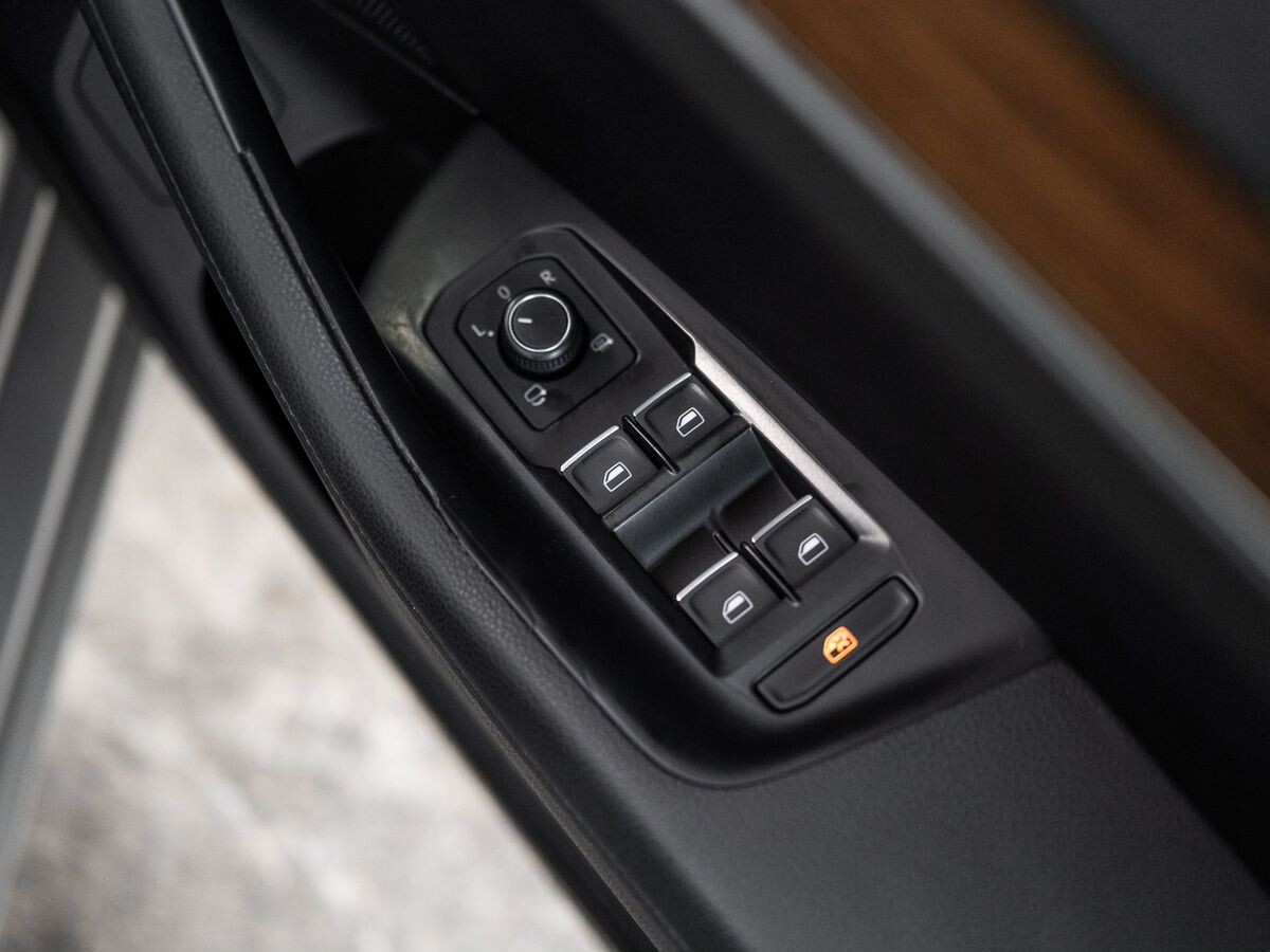 Volkswagen Passat 2015 - фото автомобиля