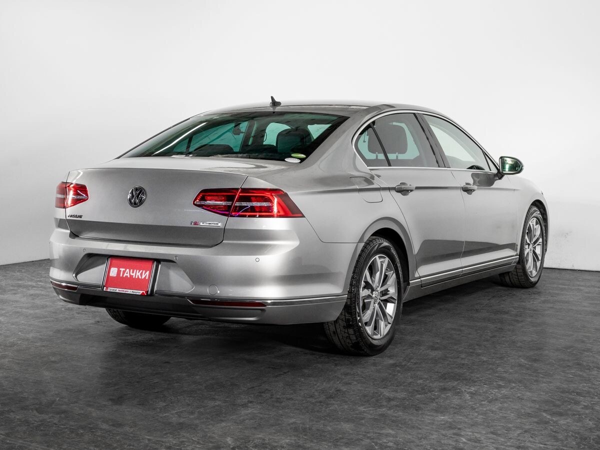 Volkswagen Passat 2015 - фото автомобиля