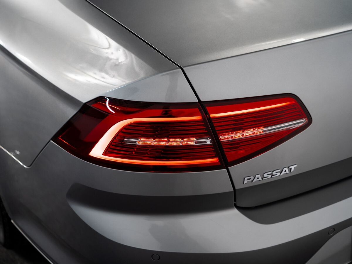 Volkswagen Passat 2015 - фото автомобиля