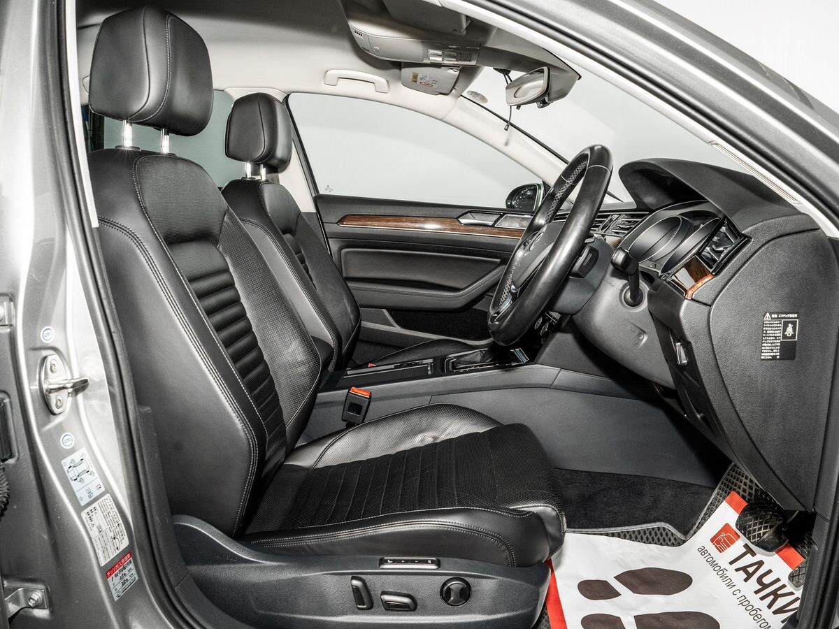 Volkswagen Passat 2015 - фото автомобиля