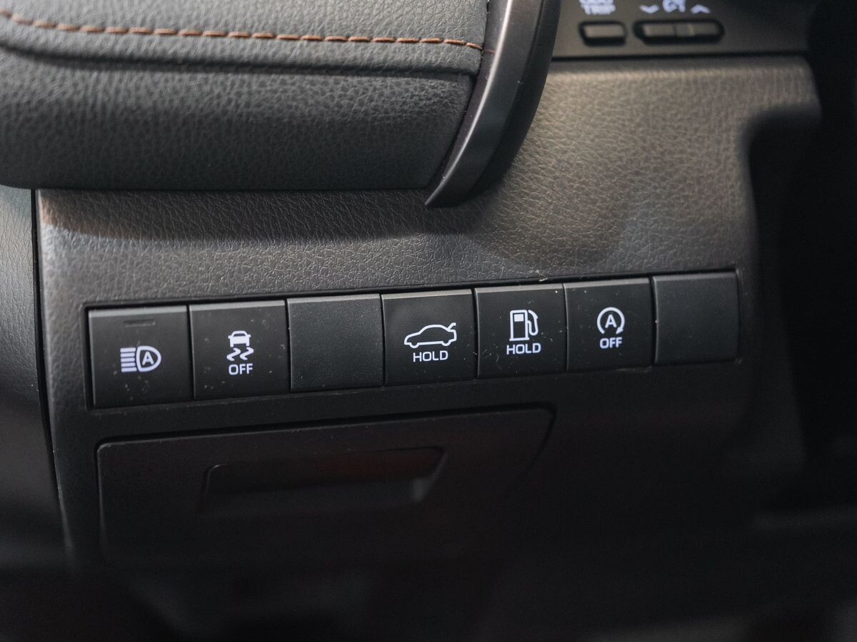 Toyota Camry 2022 - фото автомобиля