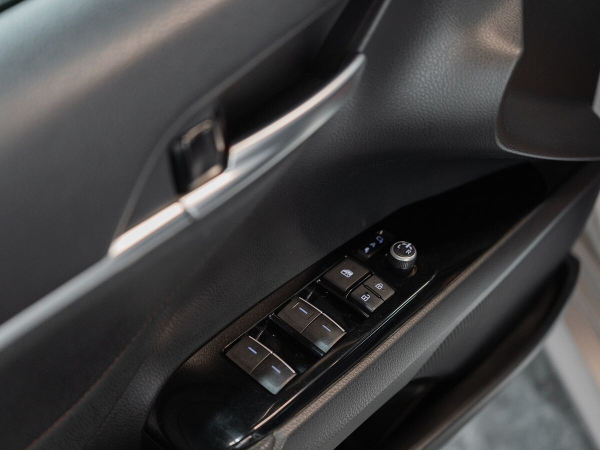 Toyota Camry 2022 - фото автомобиля