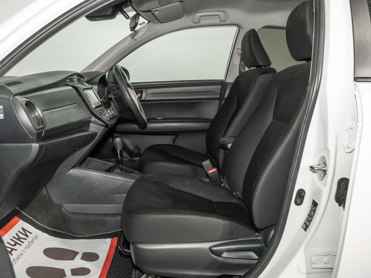 Toyota Corolla Axio 2020 - фото автомобиля