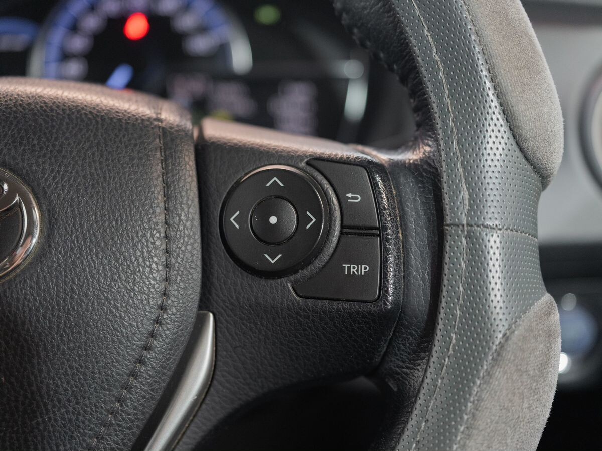 Toyota Corolla Fielder 2014 - фото автомобиля