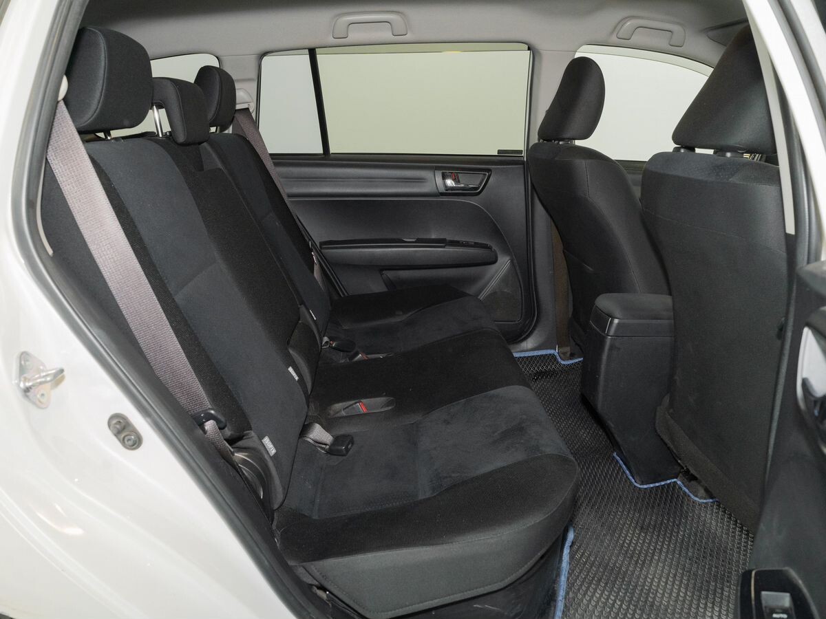 Toyota Corolla Fielder 2014 - фото автомобиля