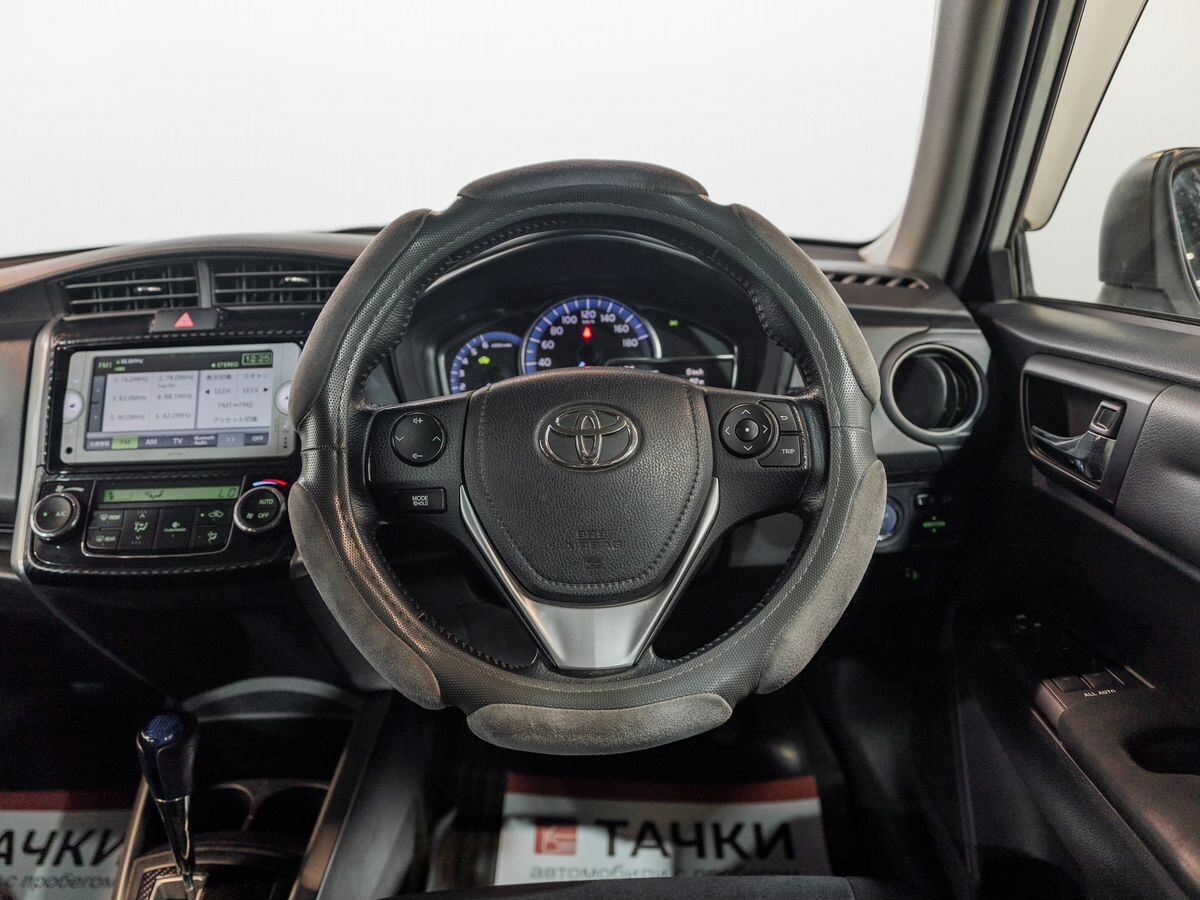 Toyota Corolla Fielder 2014 - фото автомобиля