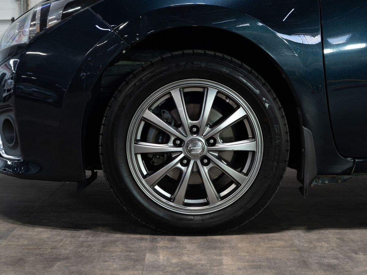Toyota Corolla 2014 - фото автомобиля