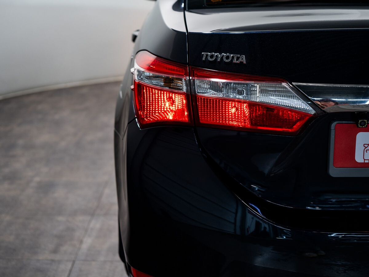 Toyota Corolla 2014 - фото автомобиля
