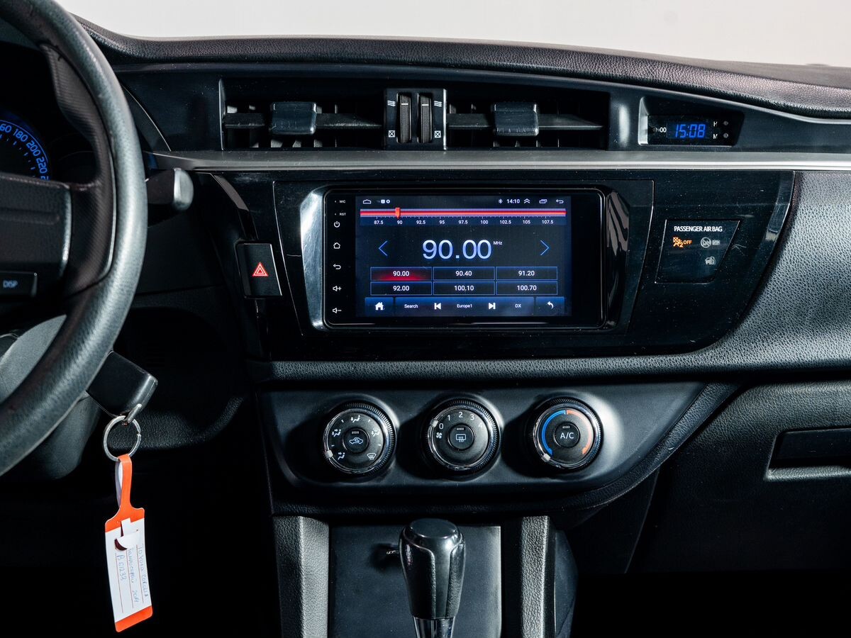 Toyota Corolla 2014 - фото автомобиля