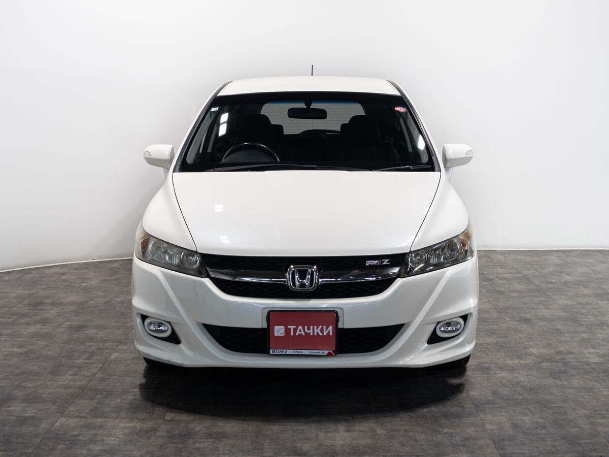 Honda Stream 2010 - фото автомобиля