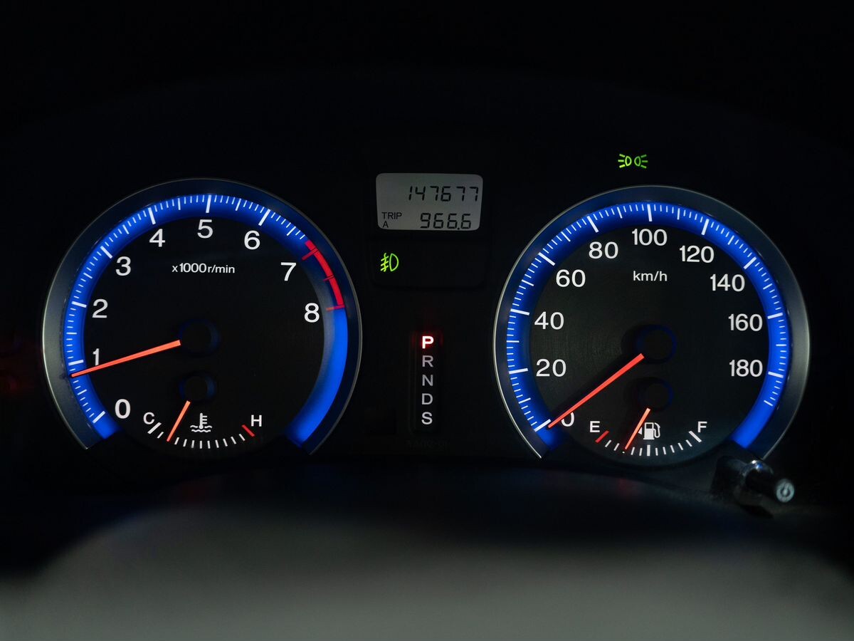 Honda Stream 2010 - фото автомобиля