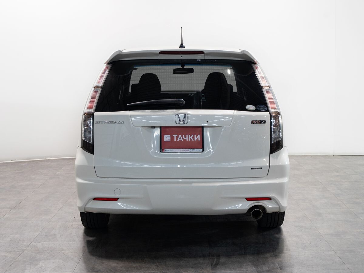 Honda Stream 2010 - фото автомобиля