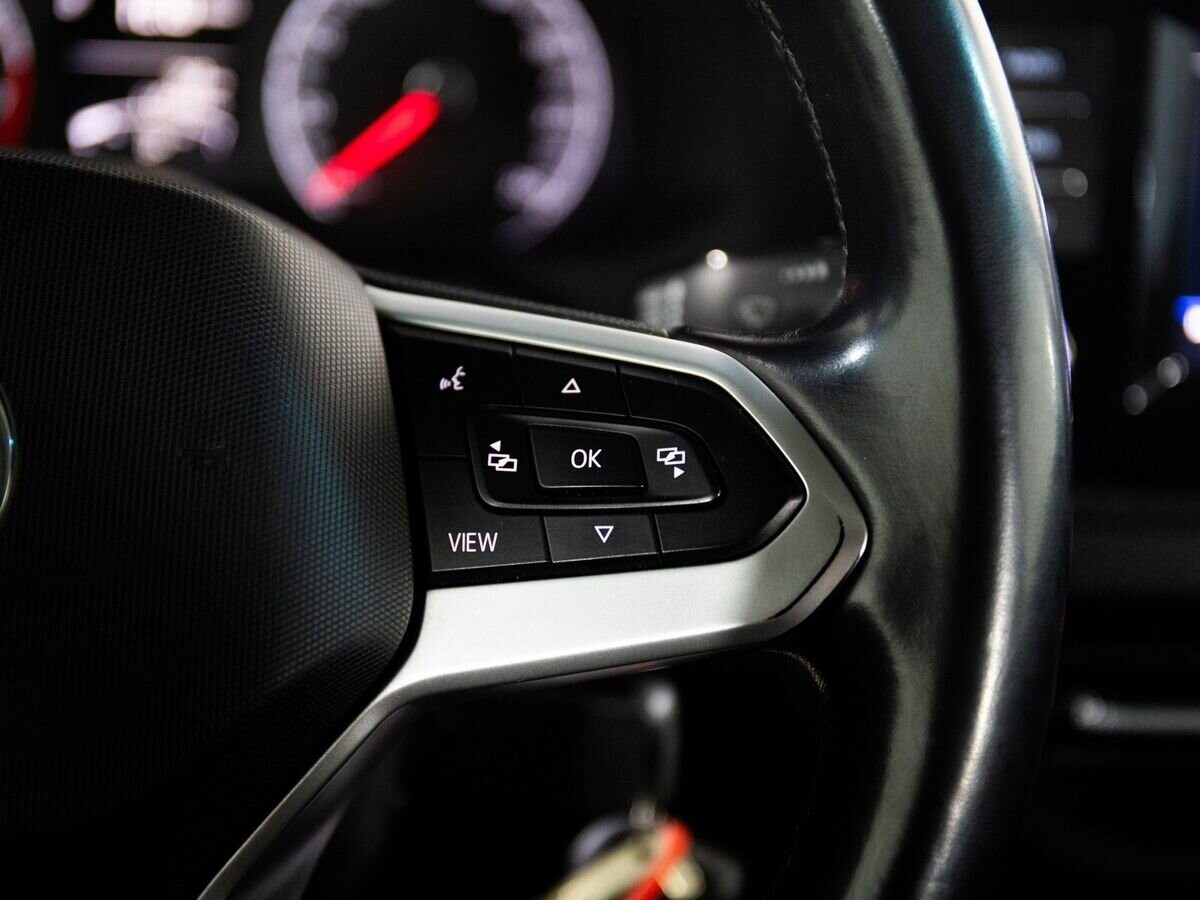 Volkswagen Polo 2021 - фото автомобиля