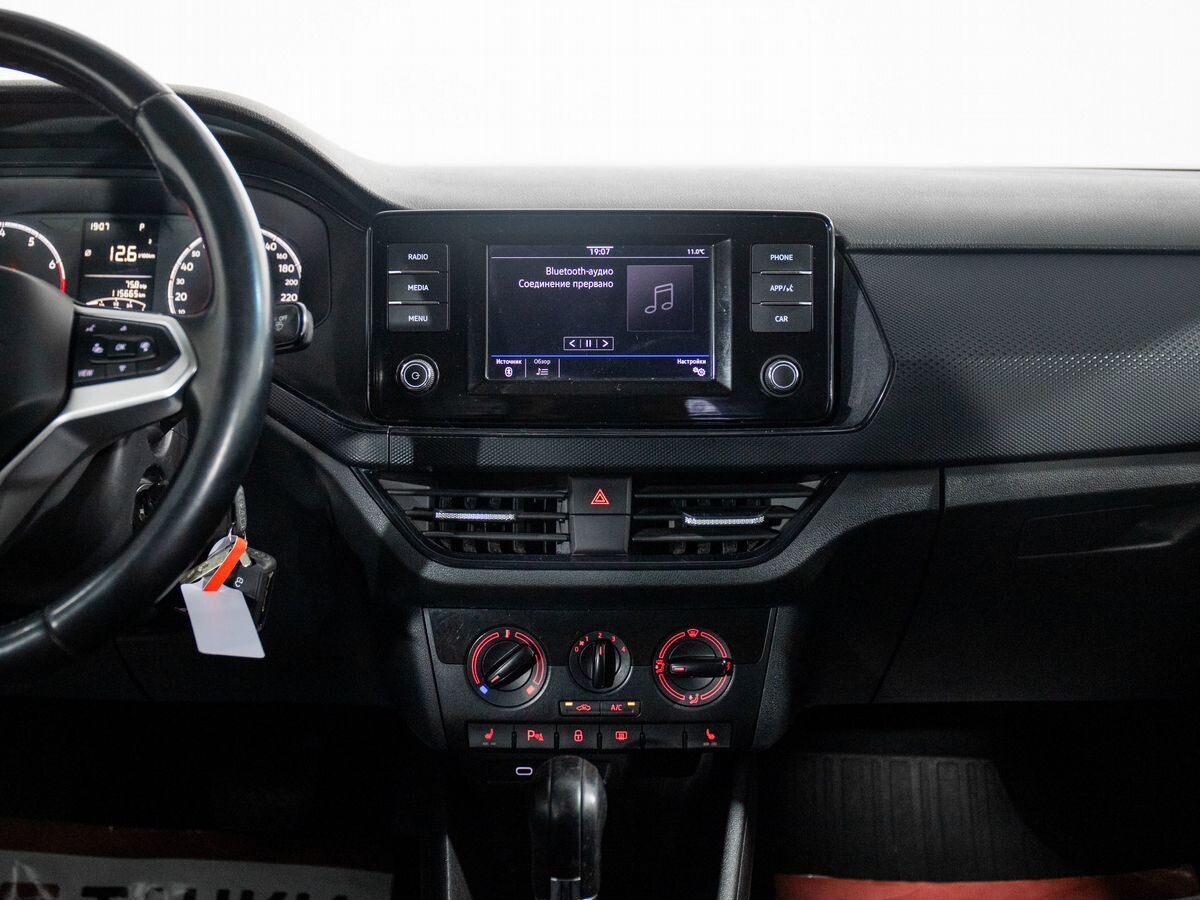 Volkswagen Polo 2021 - фото автомобиля