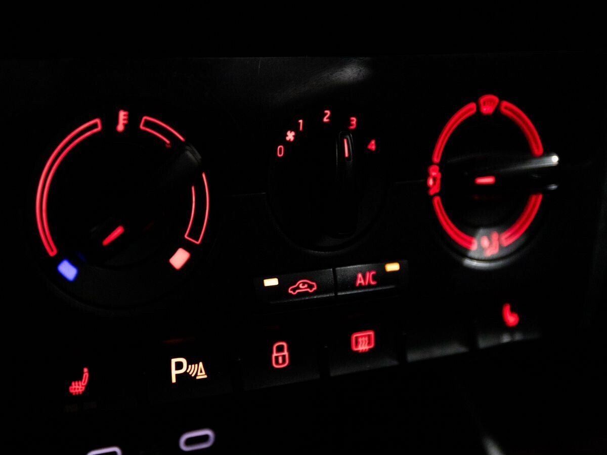 Volkswagen Polo 2021 - фото автомобиля