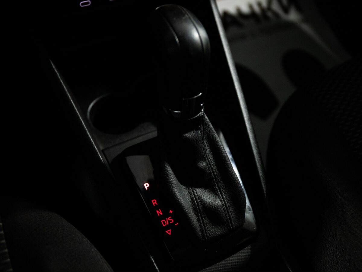 Volkswagen Polo 2021 - фото автомобиля