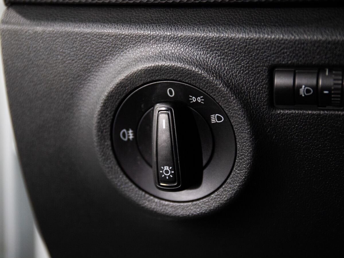 Volkswagen Polo 2021 - фото автомобиля