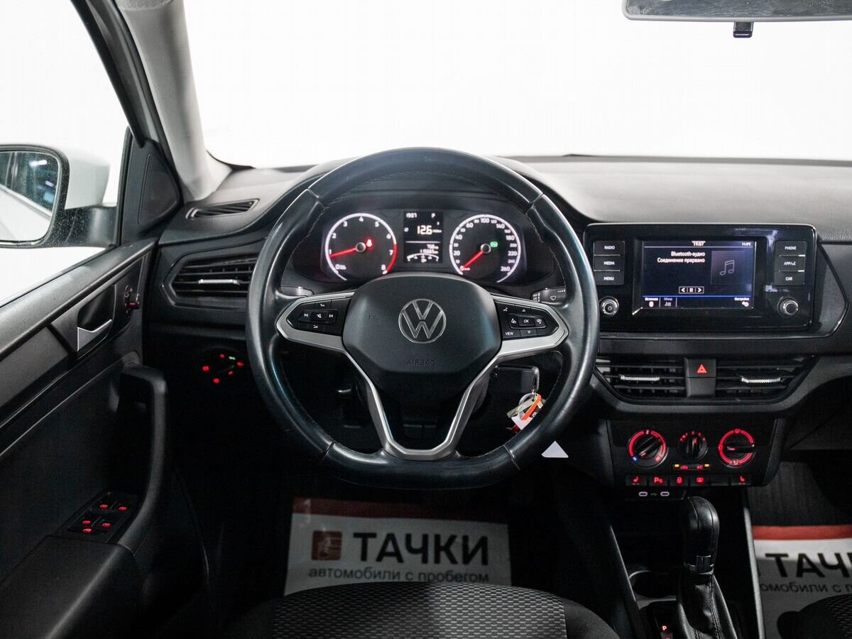 Volkswagen Polo 2021 - фото автомобиля