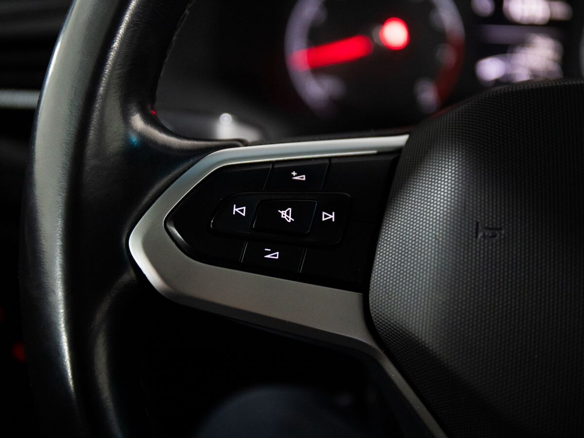 Volkswagen Polo 2021 - фото автомобиля