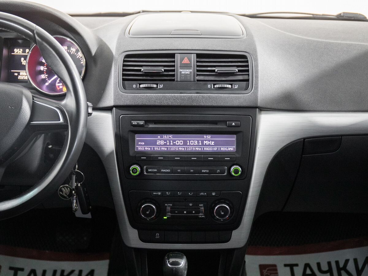 Skoda Yeti 2014 - фото автомобиля