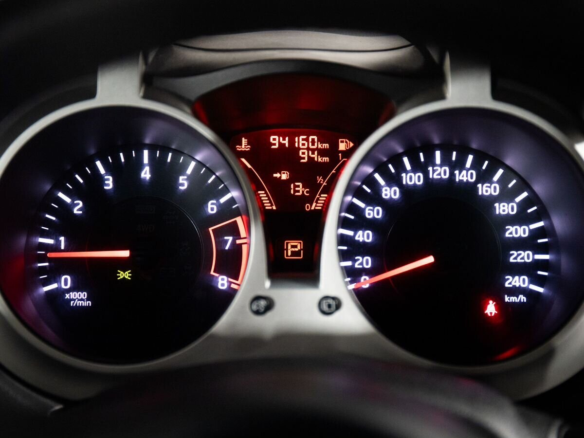Nissan Juke 2013 - фото автомобиля