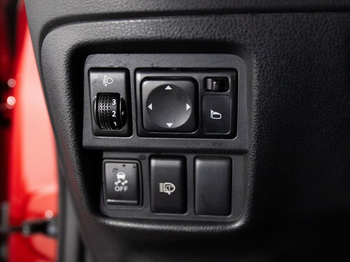 Nissan Juke 2013 - фото автомобиля