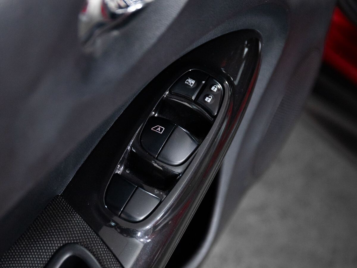 Nissan Juke 2013 - фото автомобиля